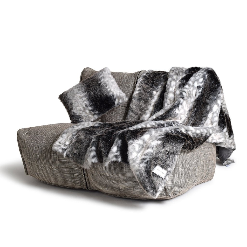 Throw - Deluxe Faux Fur Throw (Wild Animal)